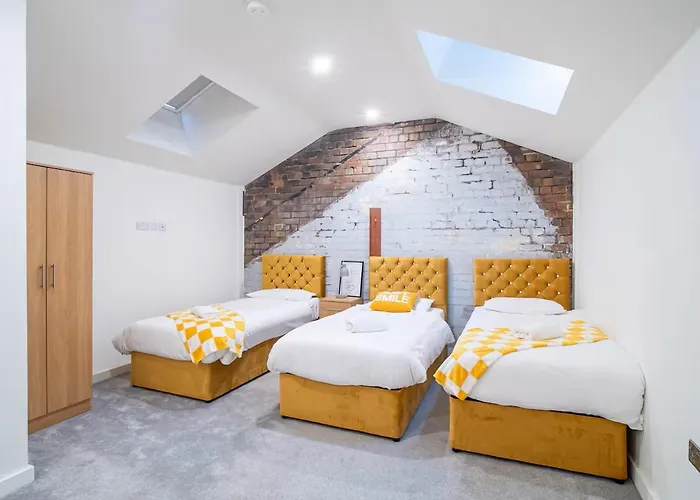 Spacious 2-bedroom Flat In 아파트 *