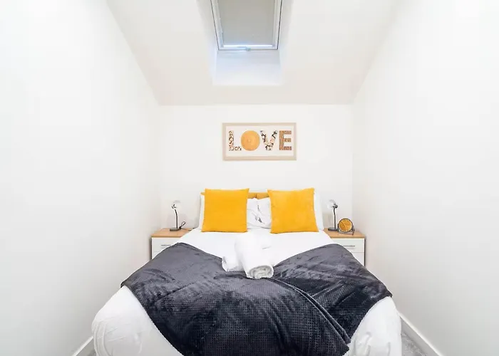 Spacious 2-bedroom Flat In 브래드퍼드