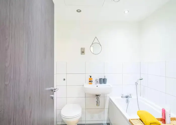 Spacious 2-bedroom Flat In