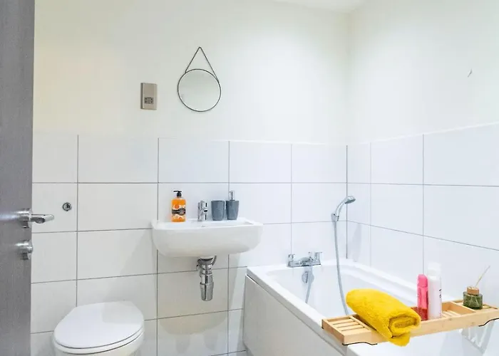 아파트 Spacious 2-bedroom Flat In 브래드퍼드