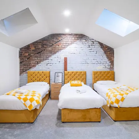 Spacious 2-bedroom Flat In