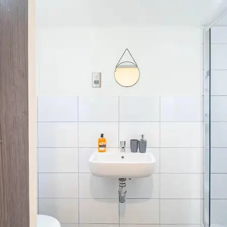 Spacious 2-bedroom Flat In * Bradford (West Yorkshire)