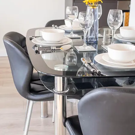 Appartamento Spacious 2-bedroom Flat In *