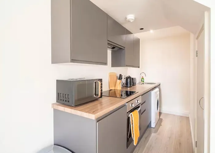 Spacious 2-bedroom Flat In * Bradford (West Yorkshire)