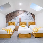 Spacious 2-bedroom Flat In