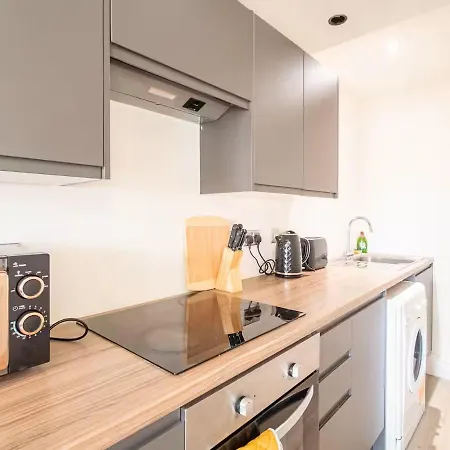 Spacious 2-bedroom Flat In Lägenhet